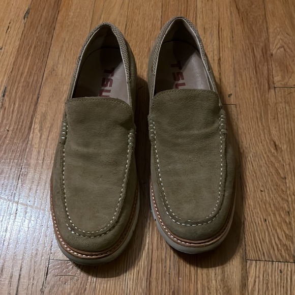 Tsubo size 9 men’s taupe loafers - Picture 10 of 10